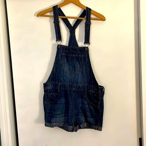 NWOT Express denim short overalls